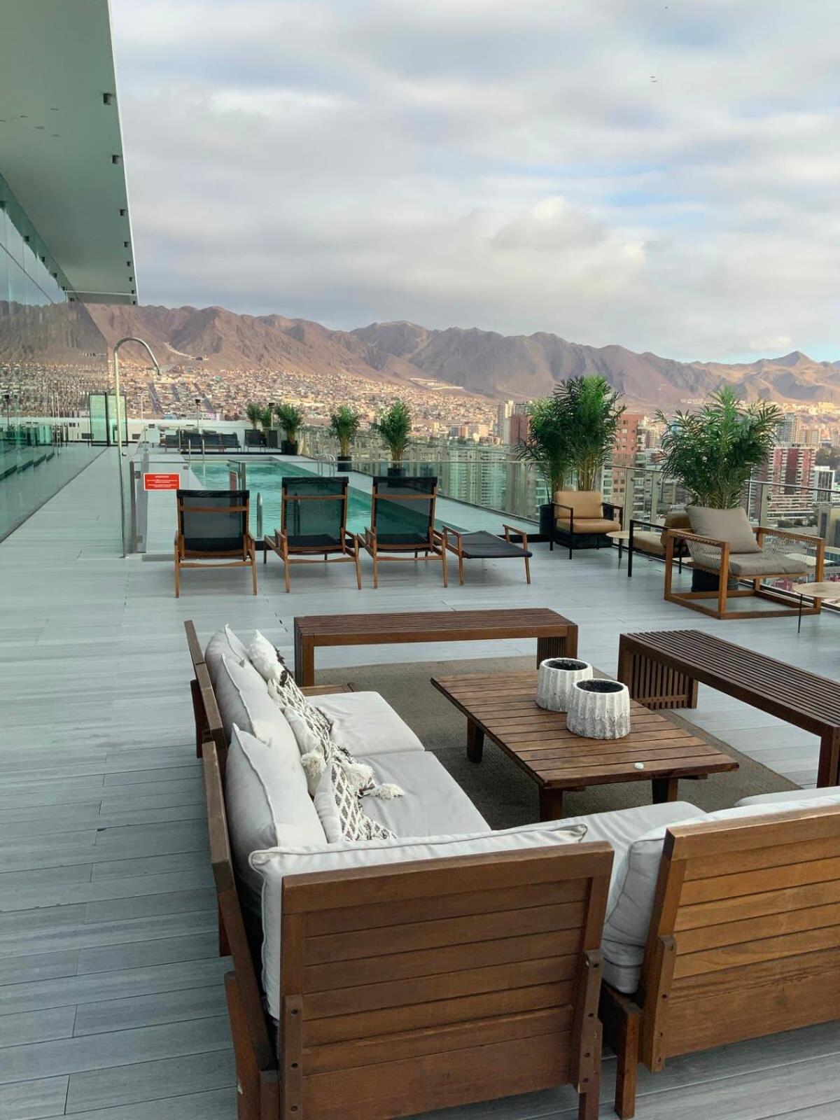 HOM I Terraza y Vista Panorámica al Mar I Mall I Wifi I Av Balmaceda PMN 0621