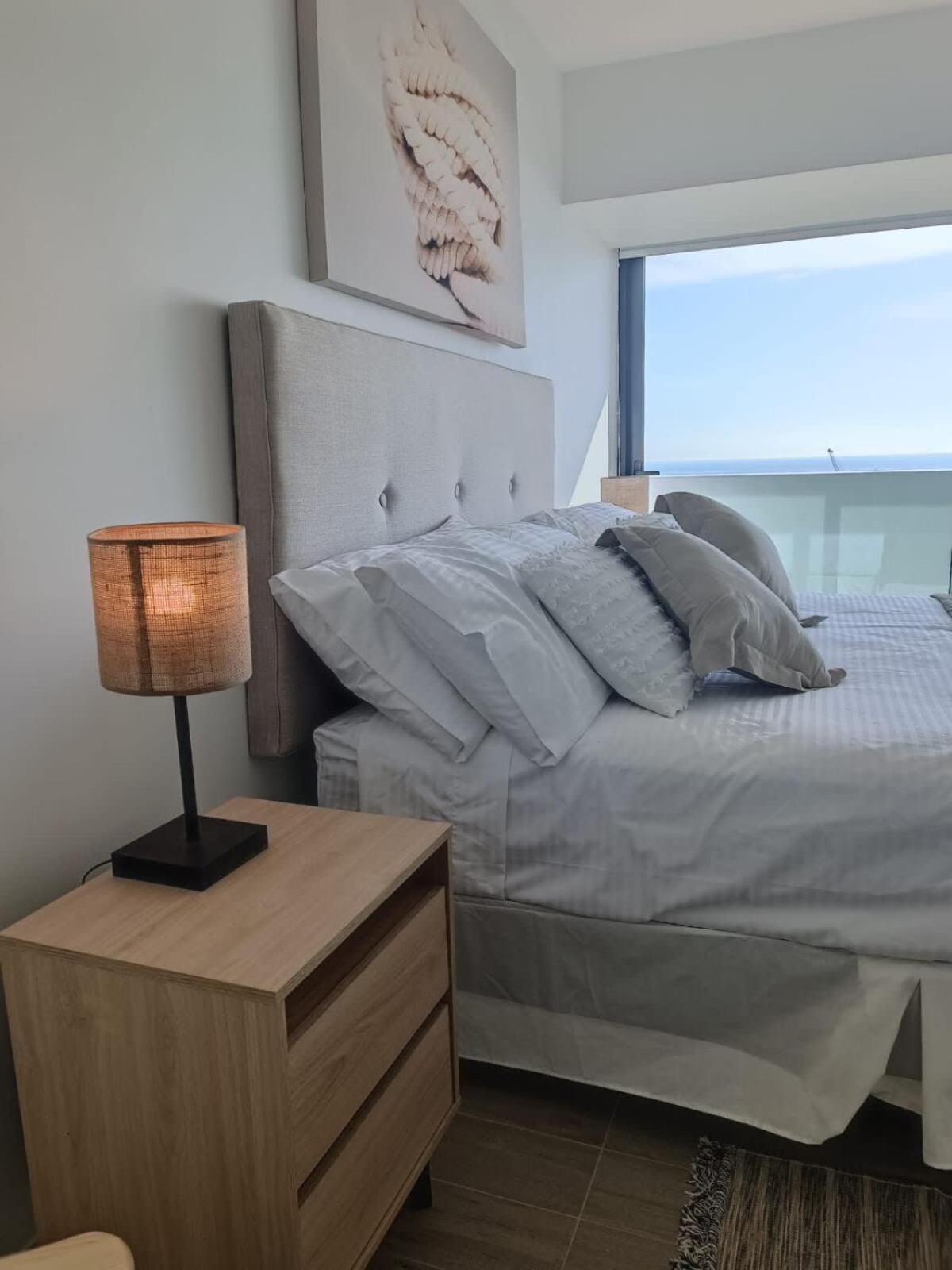 HOM I Ideal para viajes de trabajo I Frente al Mall I Terraza Vista al Mar I Wifi I PNM 1223