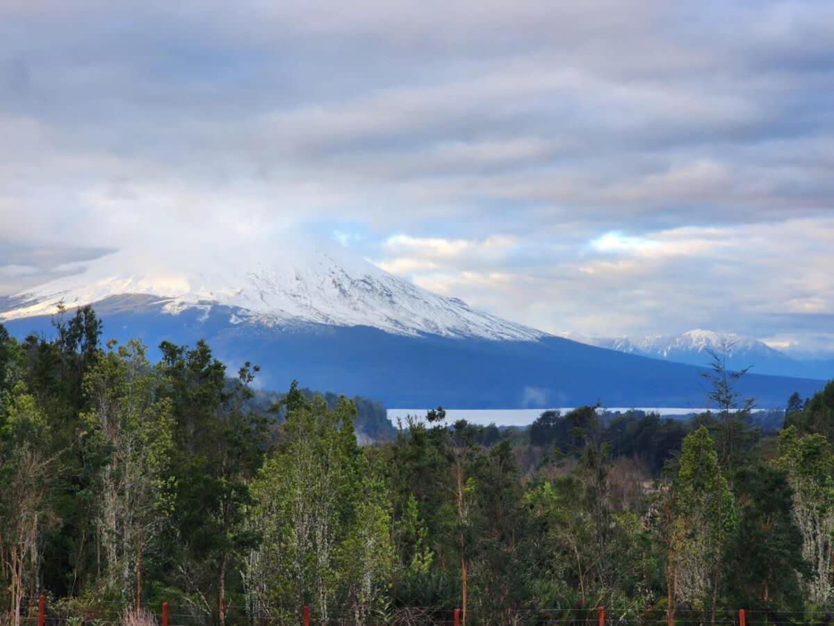 HOM I Cabaña La Ensenada vista parcial al Volcán