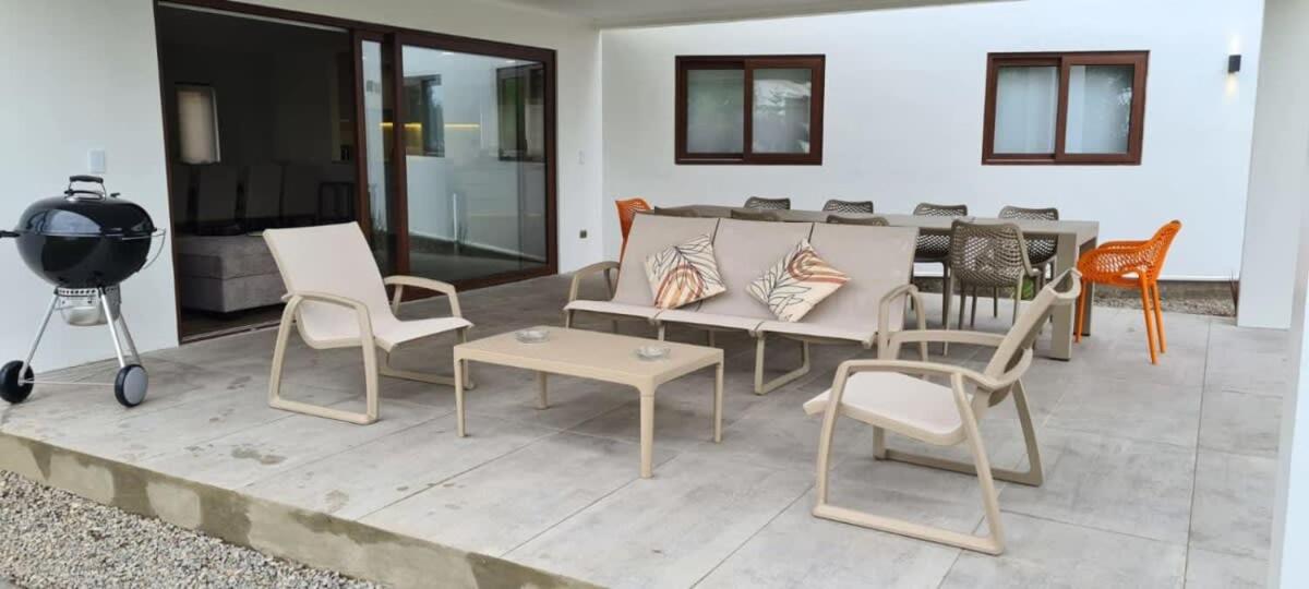 HOM I Casa en Condominio Alto Lomas a 3min de Marbella con Piscina y Jacuzzi