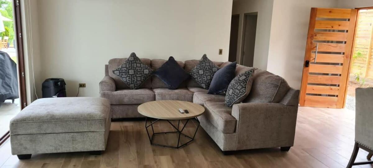 HOM I Casa en Condominio Alto Lomas a 3min de Marbella con Piscina y Jacuzzi