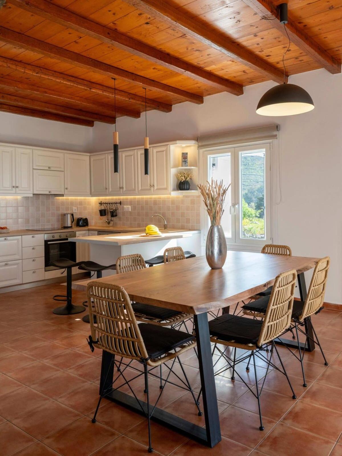 Myrsini Traditional Hillside Cottage photo 4