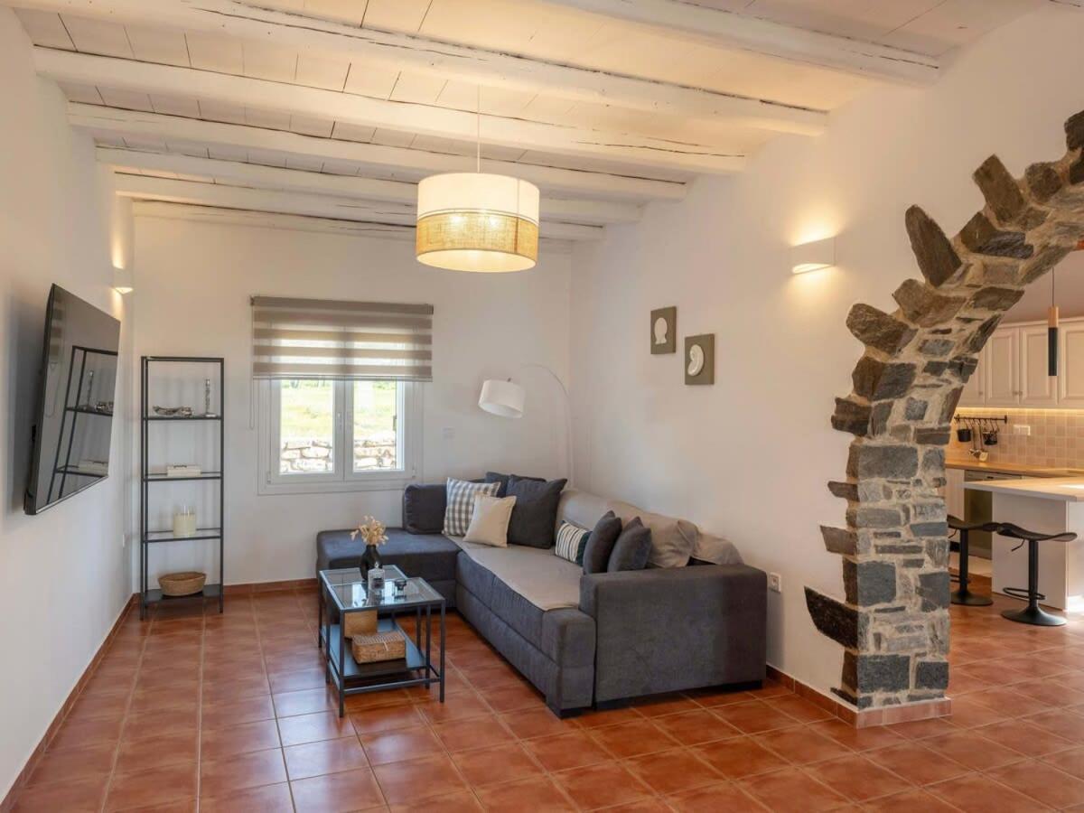 Myrsini Traditional Hillside Cottage