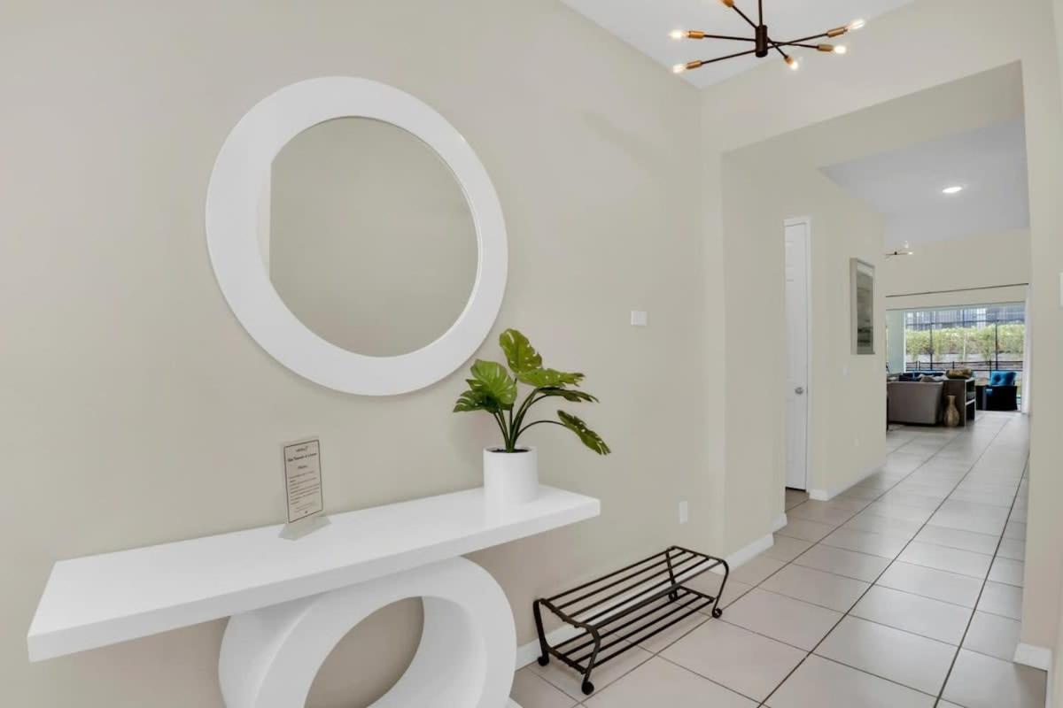 Luxurious Villa with Modern Decor and Huge Pool in Upscale Resort! #6S820 view 4