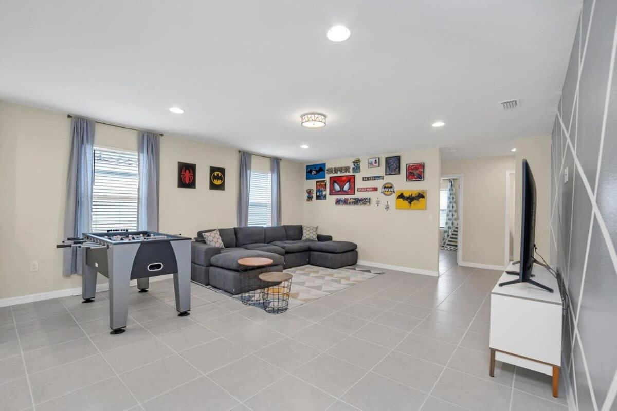 Exquisite, Spacious and Close to Disney 6 BD Home #6WS483