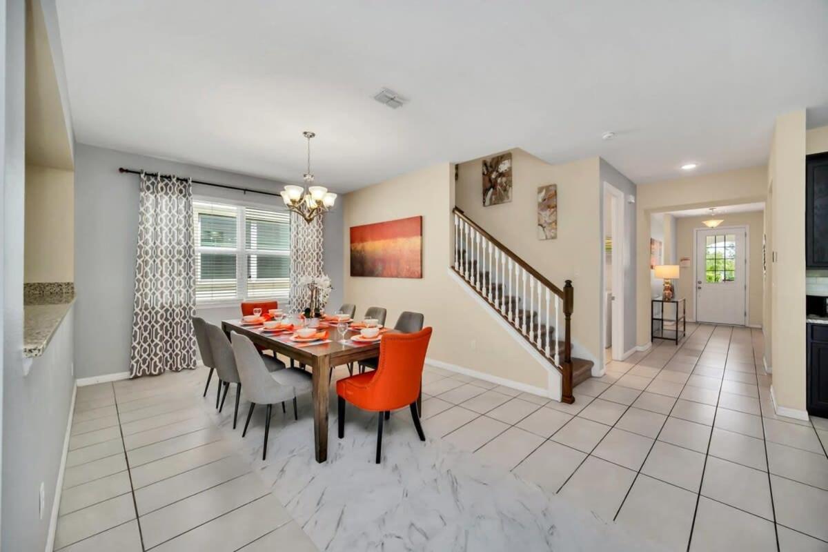 Avenger's, Frozen and Alice in Wonderland Themed Rooms! Private Pool and Modern Decor! view 5