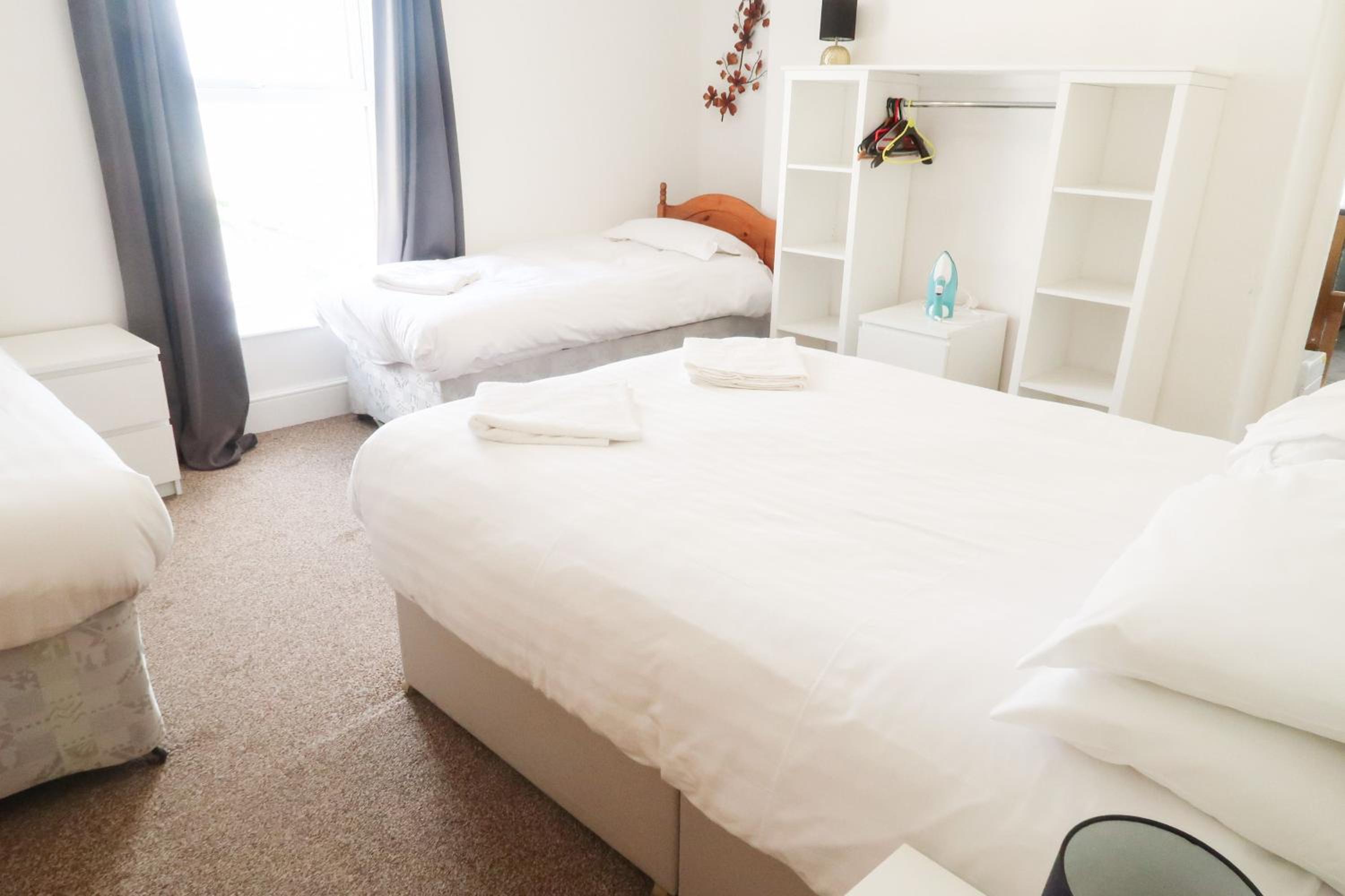 Farina No8, 3 bedroom Sea view apartment sleeping 7 guests view 5