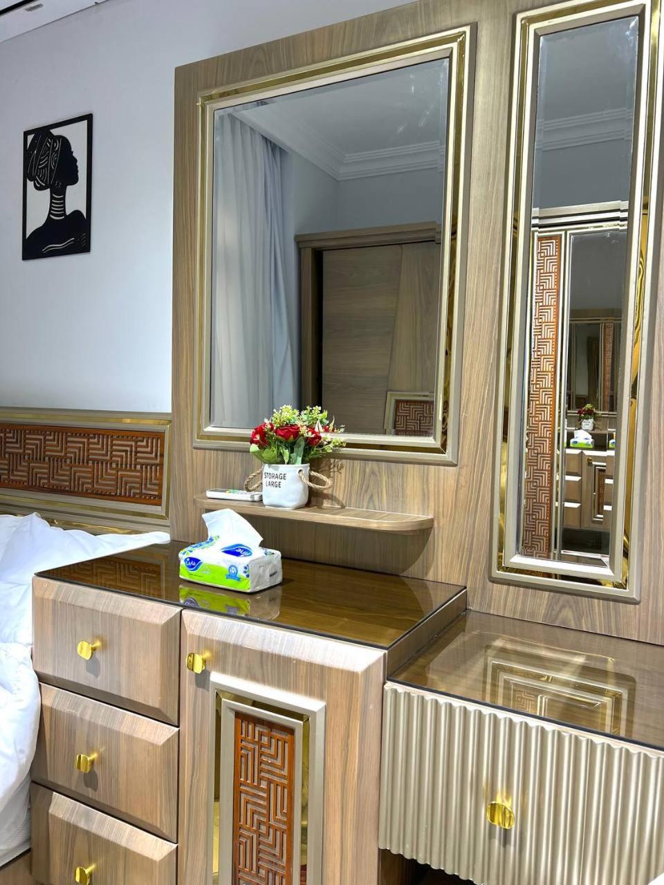 LUXURY HOME Namber 5