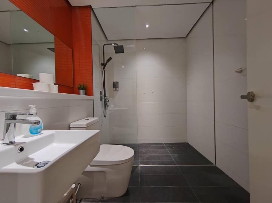 Arcoris Mont Kiara 7# Main Street #Walking 1MK# 163 Retails# 2 BR Balcony 2-4Pax