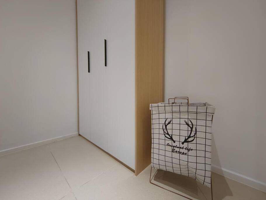 Arcoris Mont Kiara 7# Main Street #Walking 1MK# 163 Retails# 2 BR Balcony 2-4Pax