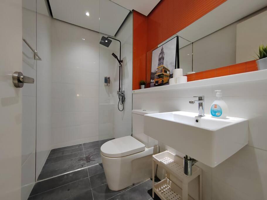 Arcoris Mont Kiara 7# Main Street #Walking 1MK# 163 Retails# 2 BR Balcony 2-4Pax