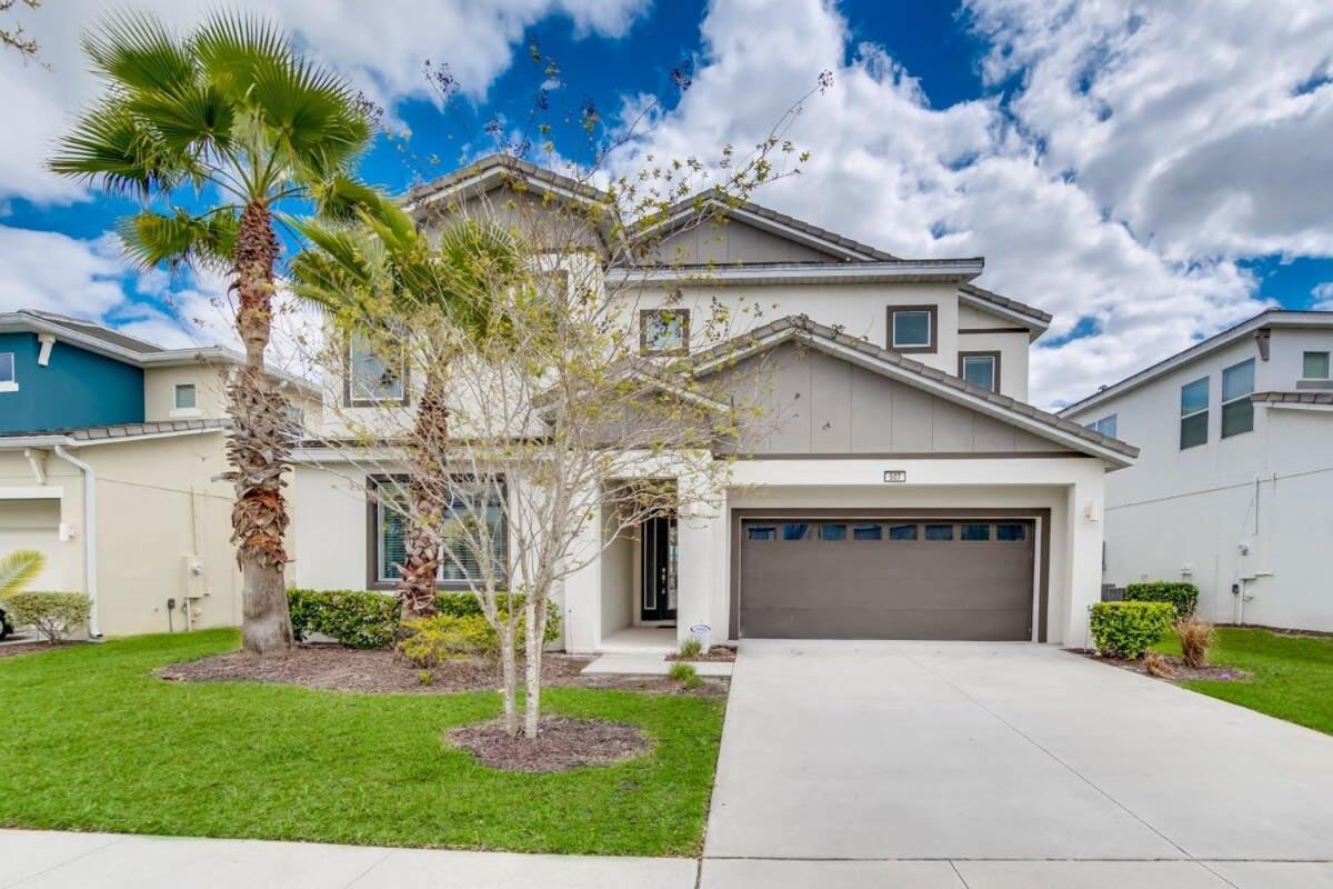 Stunning LAKE VIEW, Big Pool Area with CDC Standards #6BV507