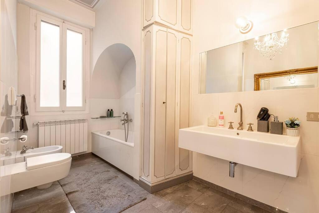 Majestic Villa in Hills of Florence with Gardens Gym Jacuzzi and Sauna