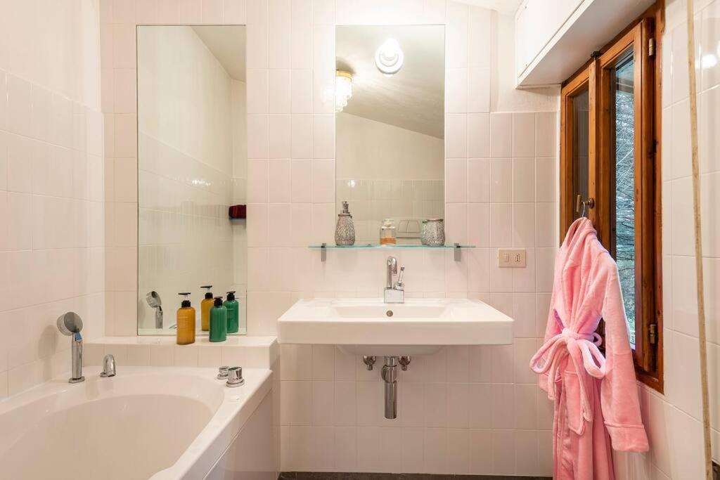 Majestic Villa in Hills of Florence with Gardens Gym Jacuzzi and Sauna