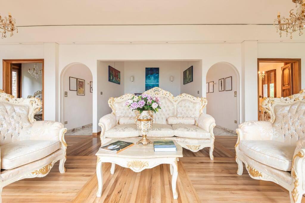 Majestic Villa in Hills of Florence with Gardens Gym Jacuzzi and Sauna