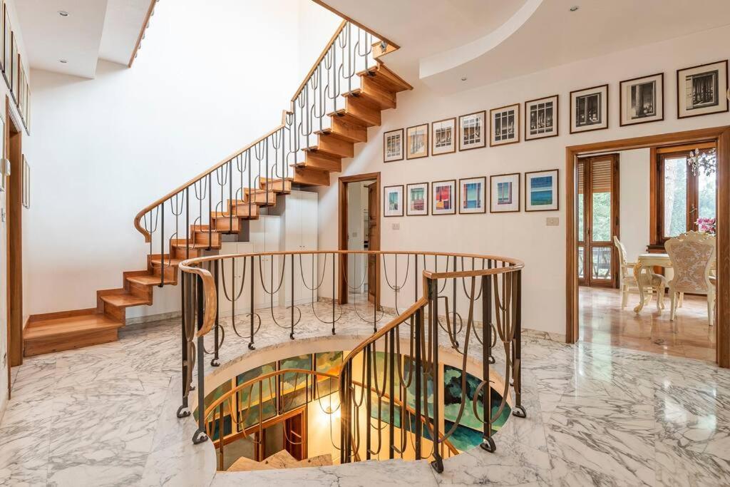 Majestic Villa in Hills of Florence with Gardens Gym Jacuzzi and Sauna