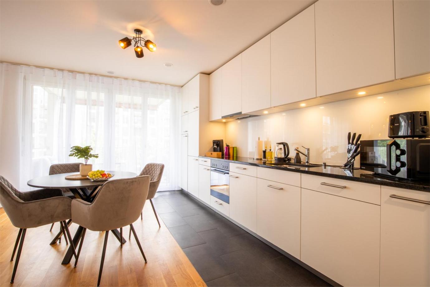 Special EiNSTEiN IIV Apartment, Messe Kleinbasel 10-STAR
