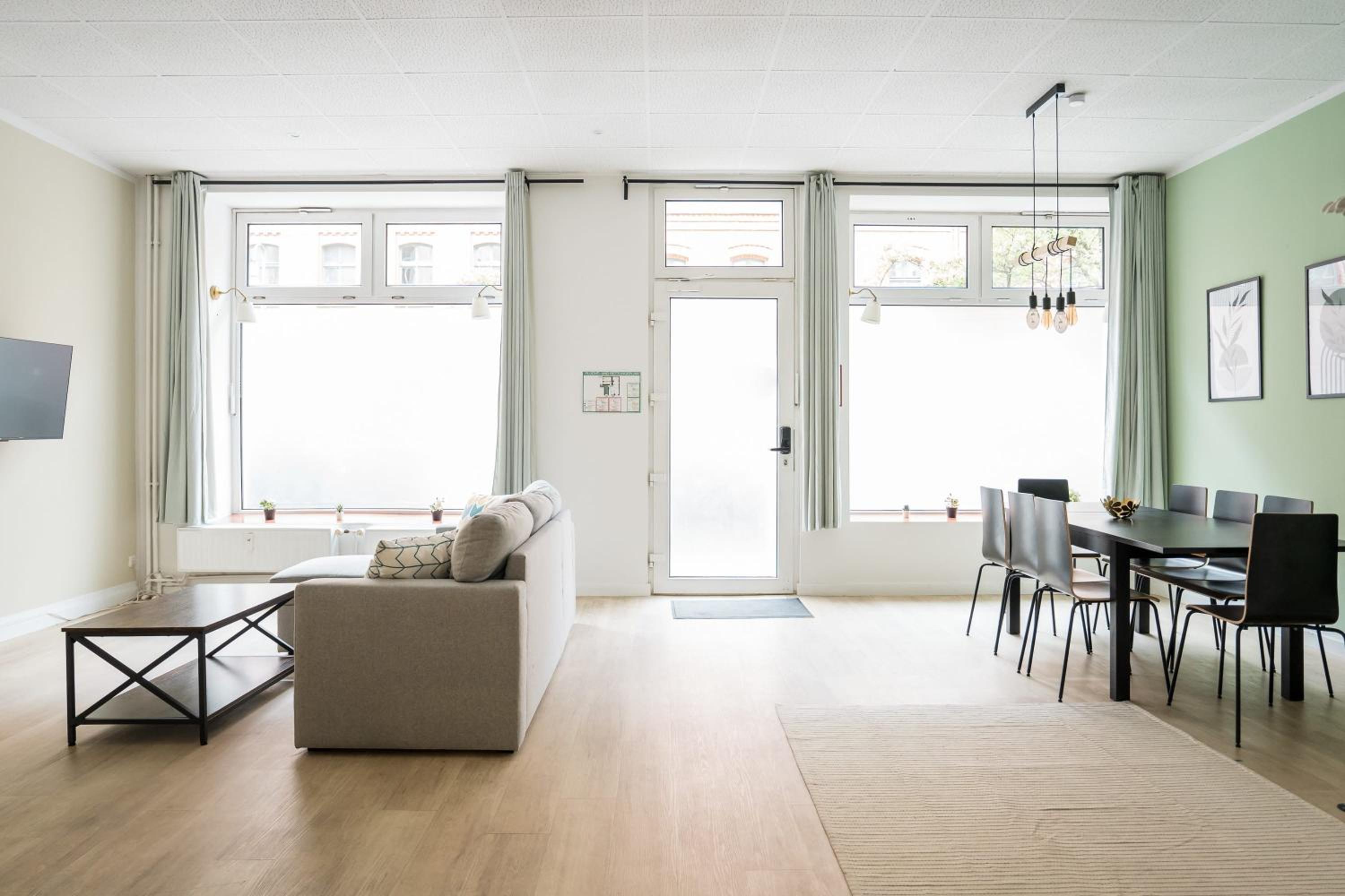 Spacious Family Apartment with 2 Bedrooms