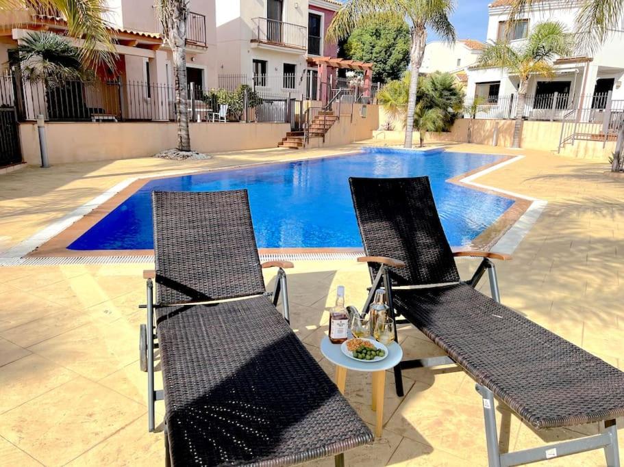 Alucinante villa a pie de golf piscina Altaona Golf