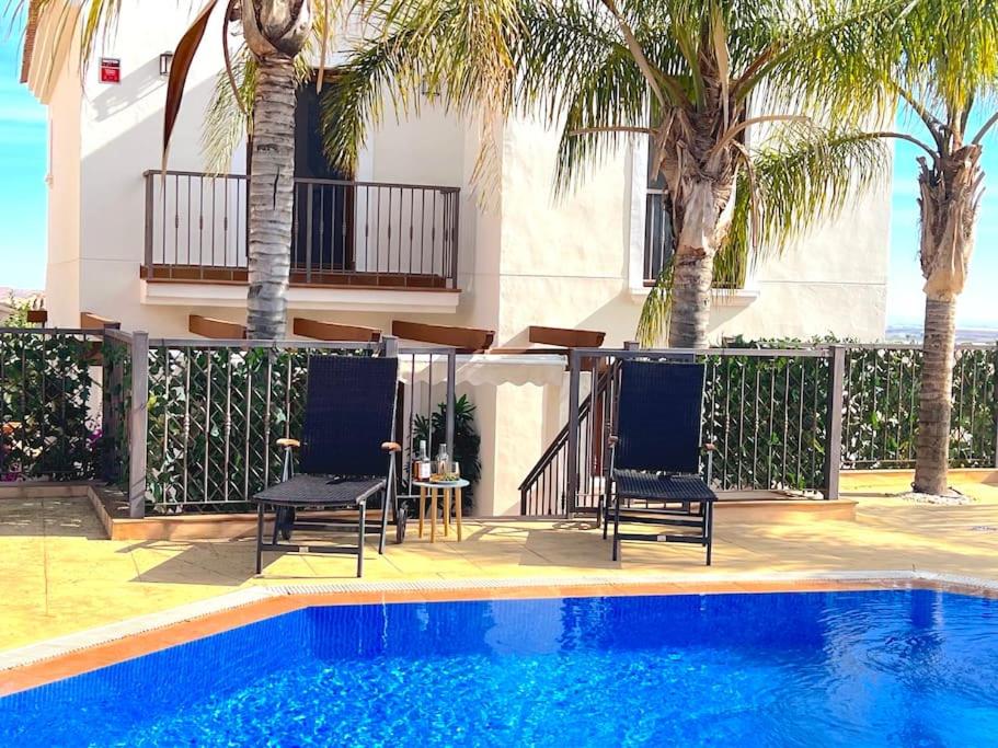 Alucinante villa a pie de golf piscina Altaona Golf