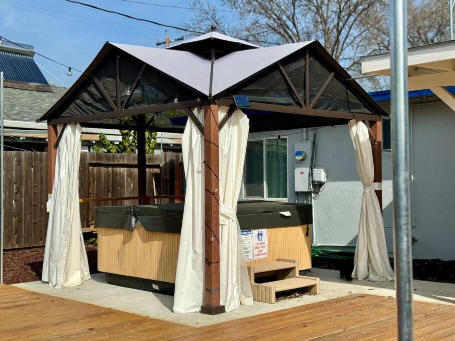 Milpitas Central Private 4Bd W jacuzzi Convenience!
