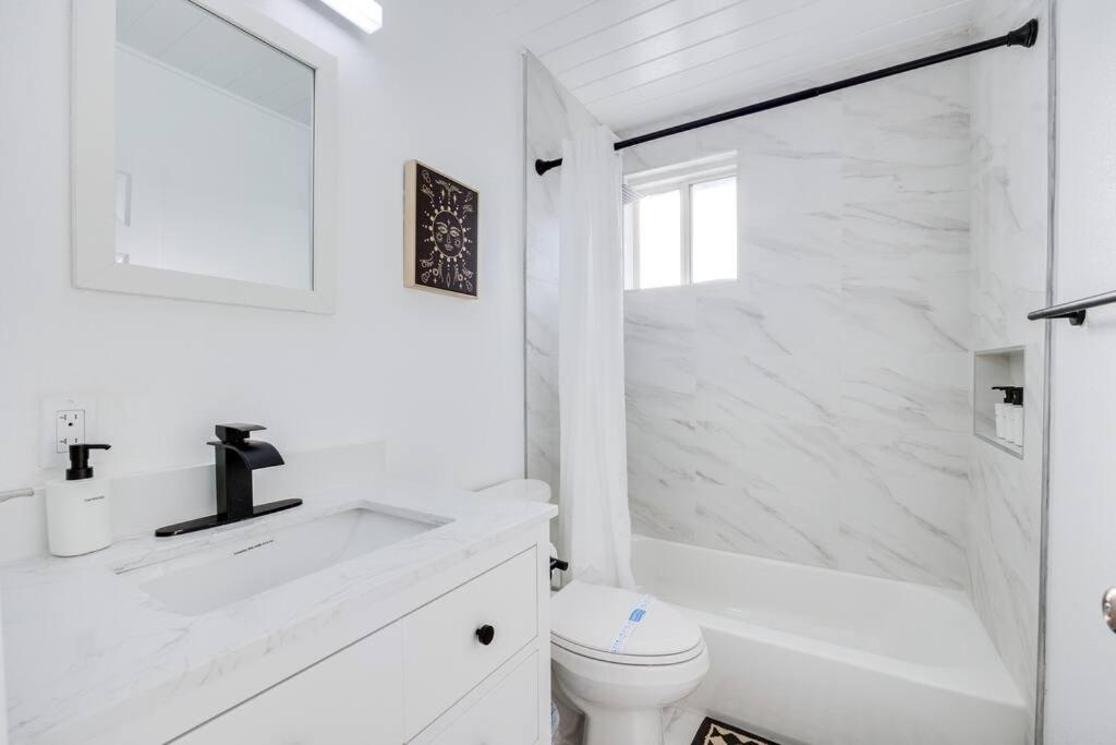 Milpitas Central Private 4Bd W jacuzzi Convenience!