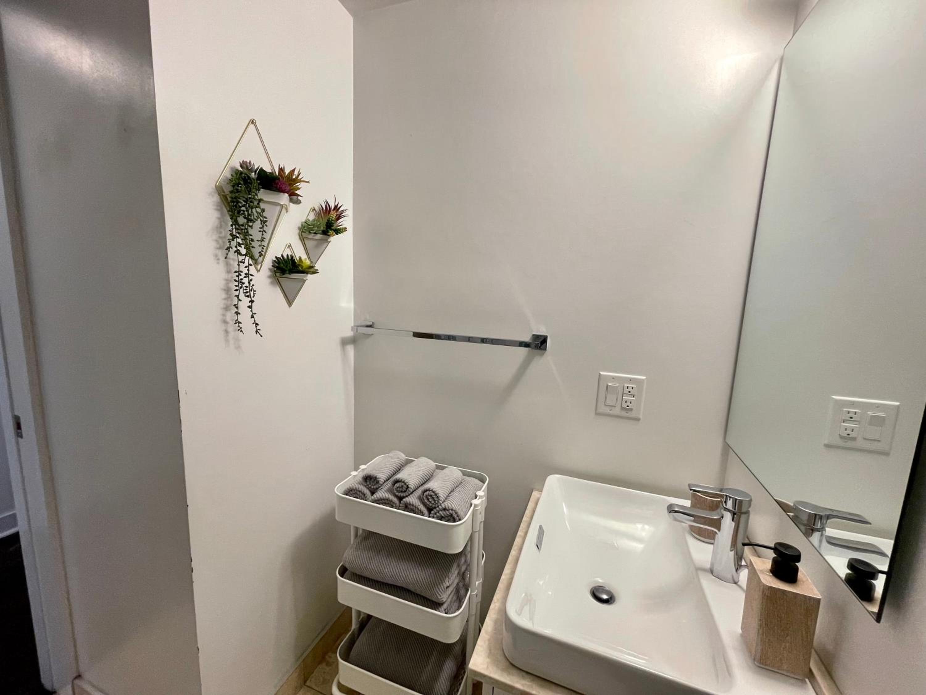 GLOBALSTAY Gorgeous Downtown Apartment