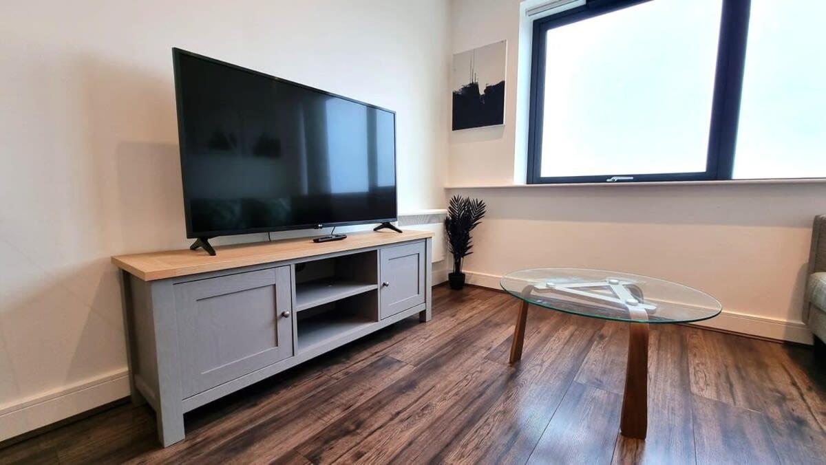 Luxury 1 bed apartment 10 mins from Bham City Centre
