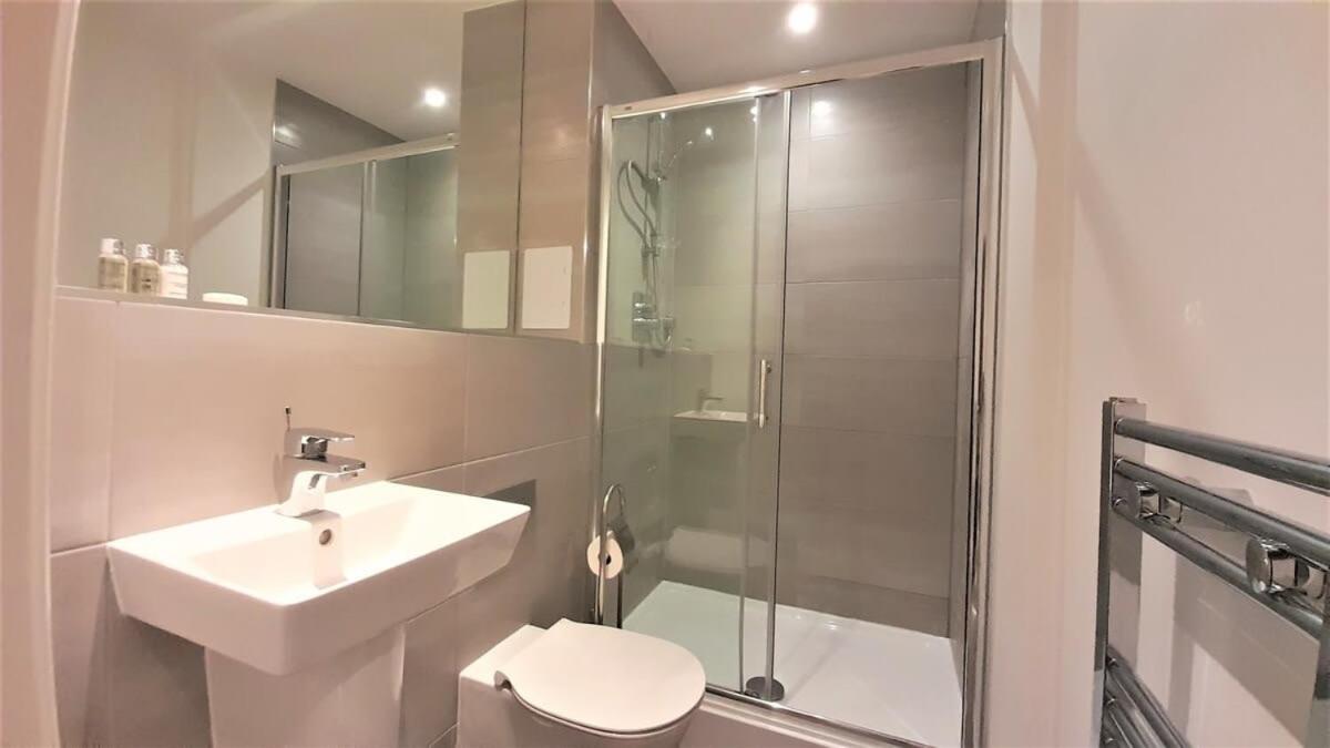 Luxury 1 bed apartment 10 mins from Bham City Centre