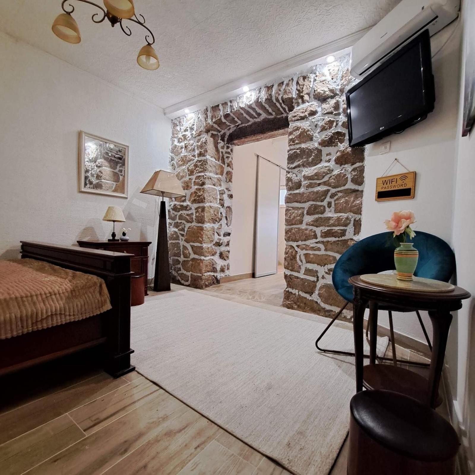Unique Apartment Centar view 2