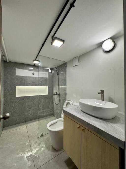 Spacious Loft Type Unit in City view 5