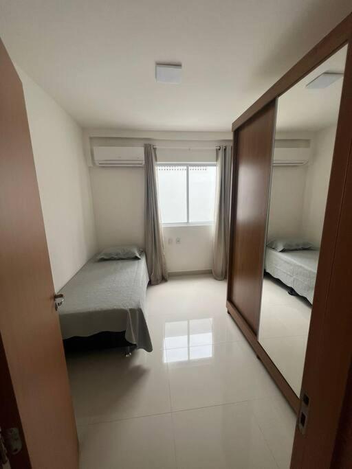 Apartamento Confortável e Espaçoso em Condomínio Familiar, 2 Quartos com 1 suíte e Lazer de Clube
