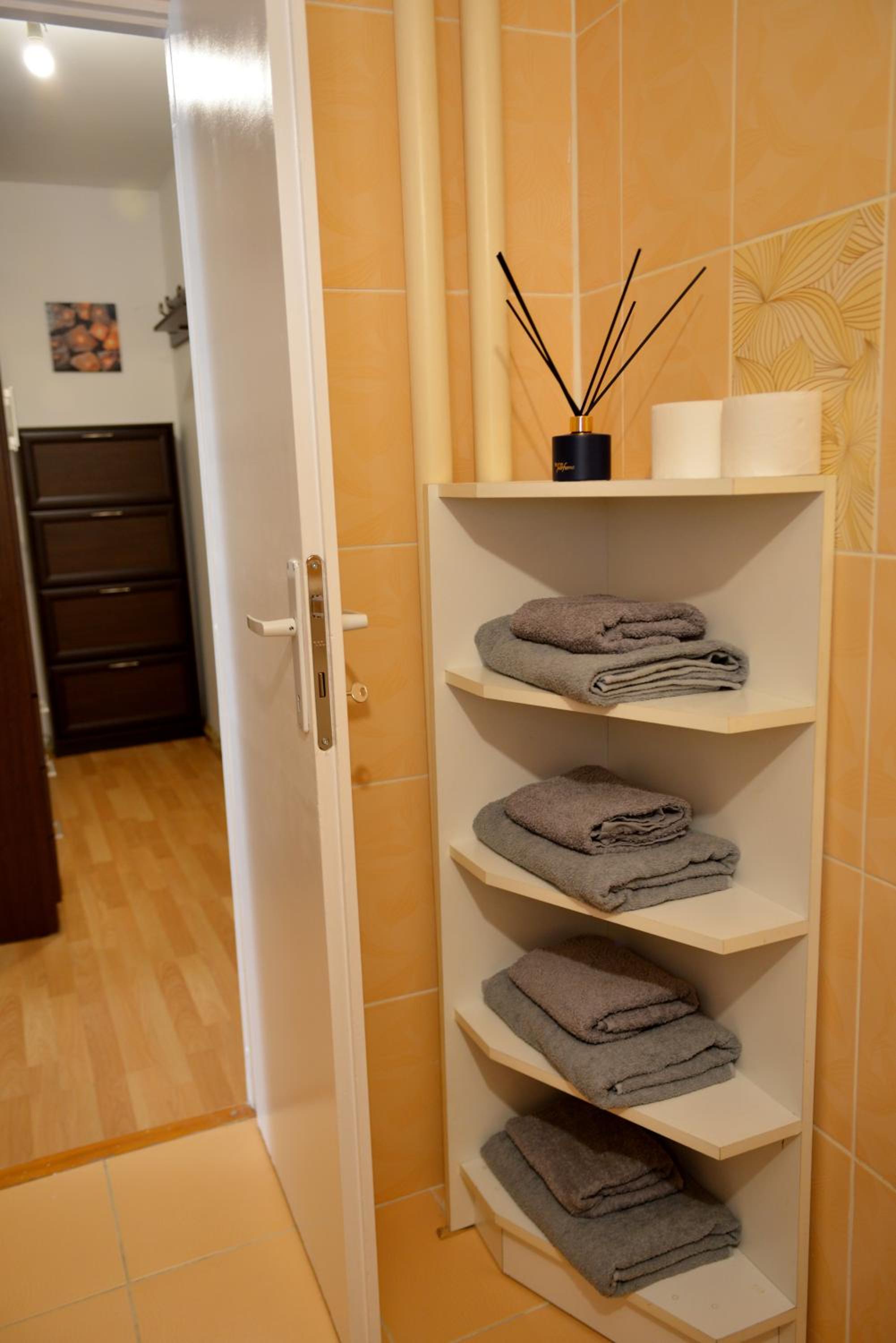 Three Aces Apartment