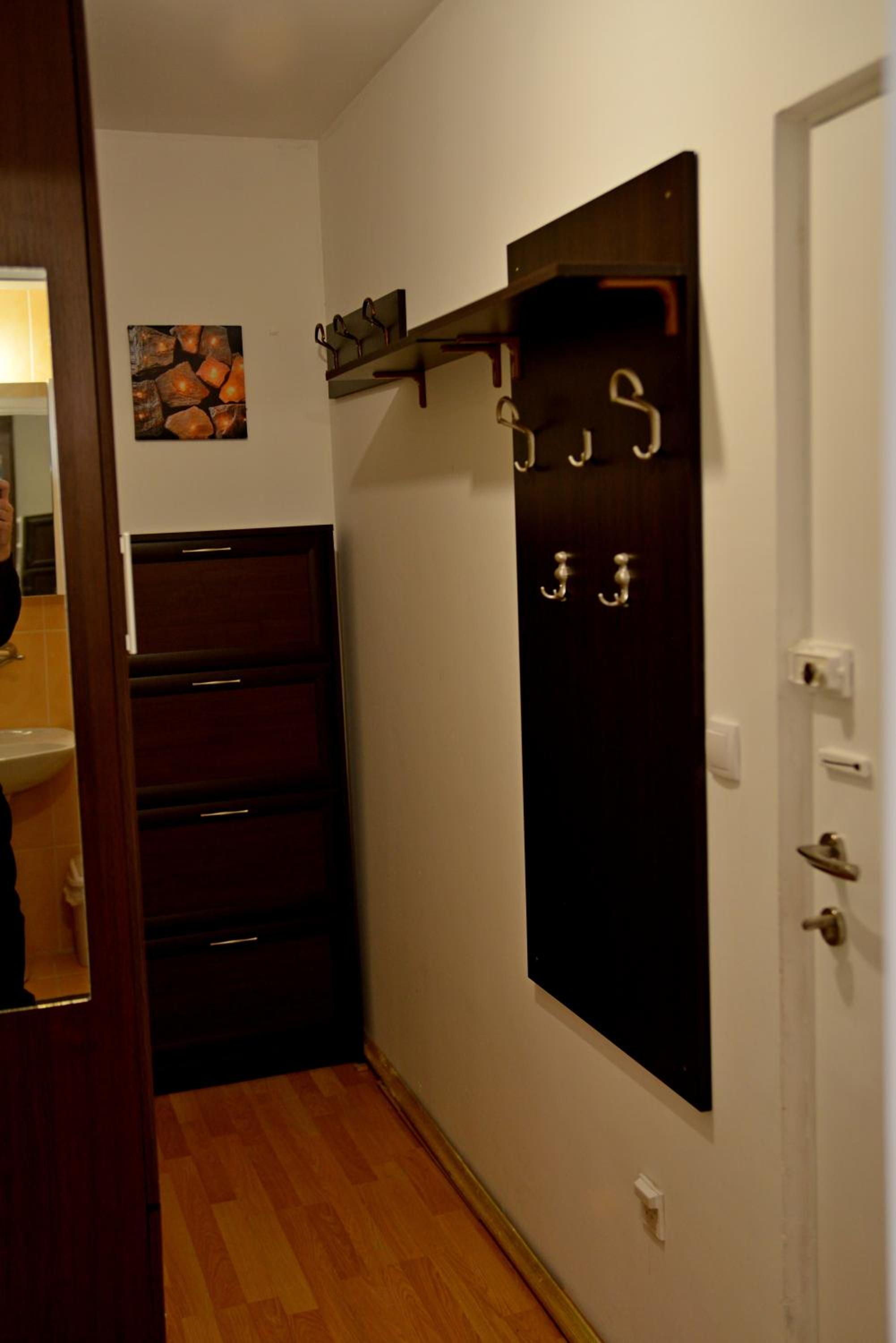 Three Aces Apartment