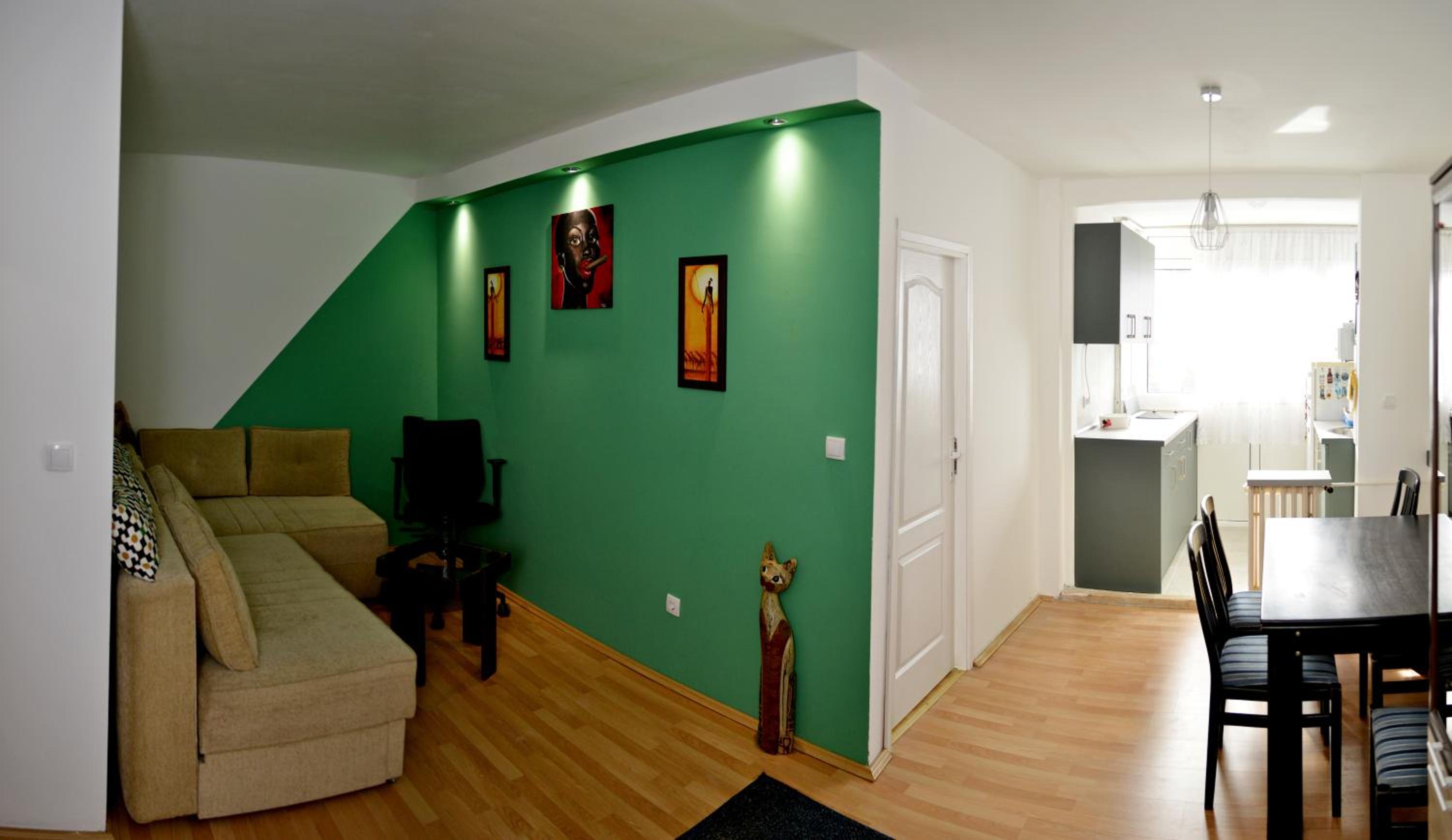 Three Aces Apartment