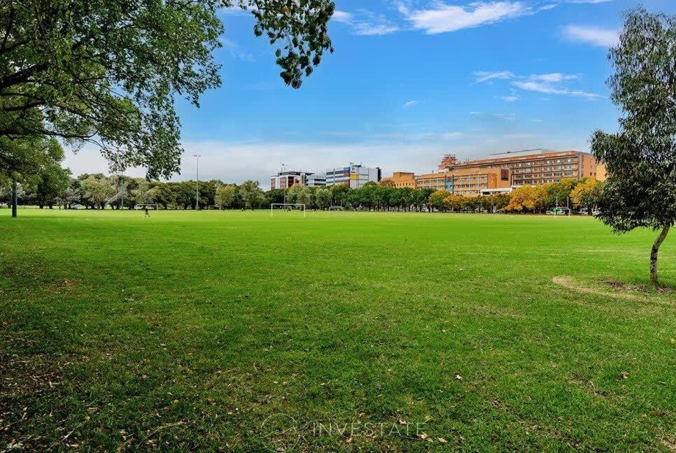 Fawkner Apartment Bay-view 4