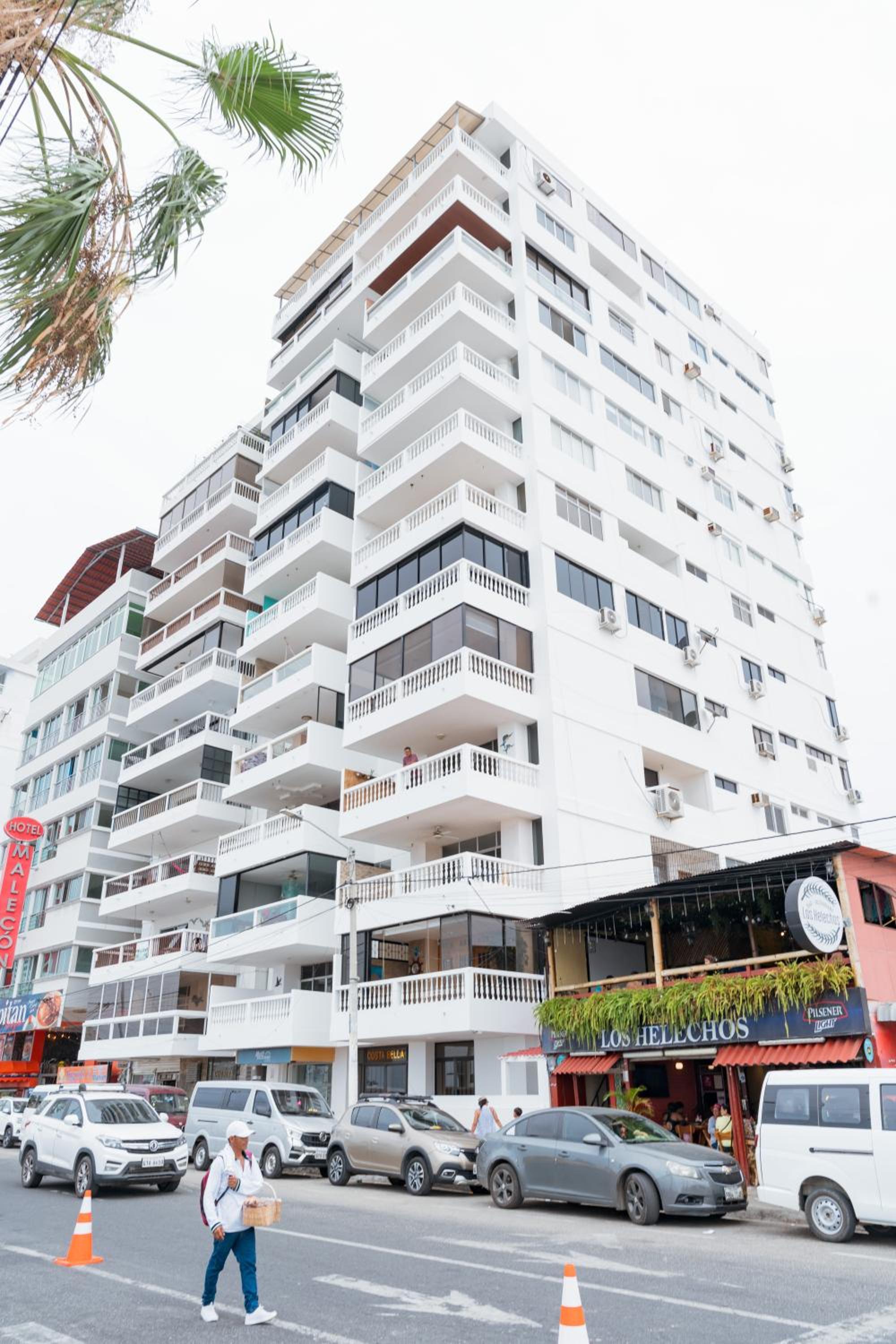 Apartment - Sleeps & Free Parking