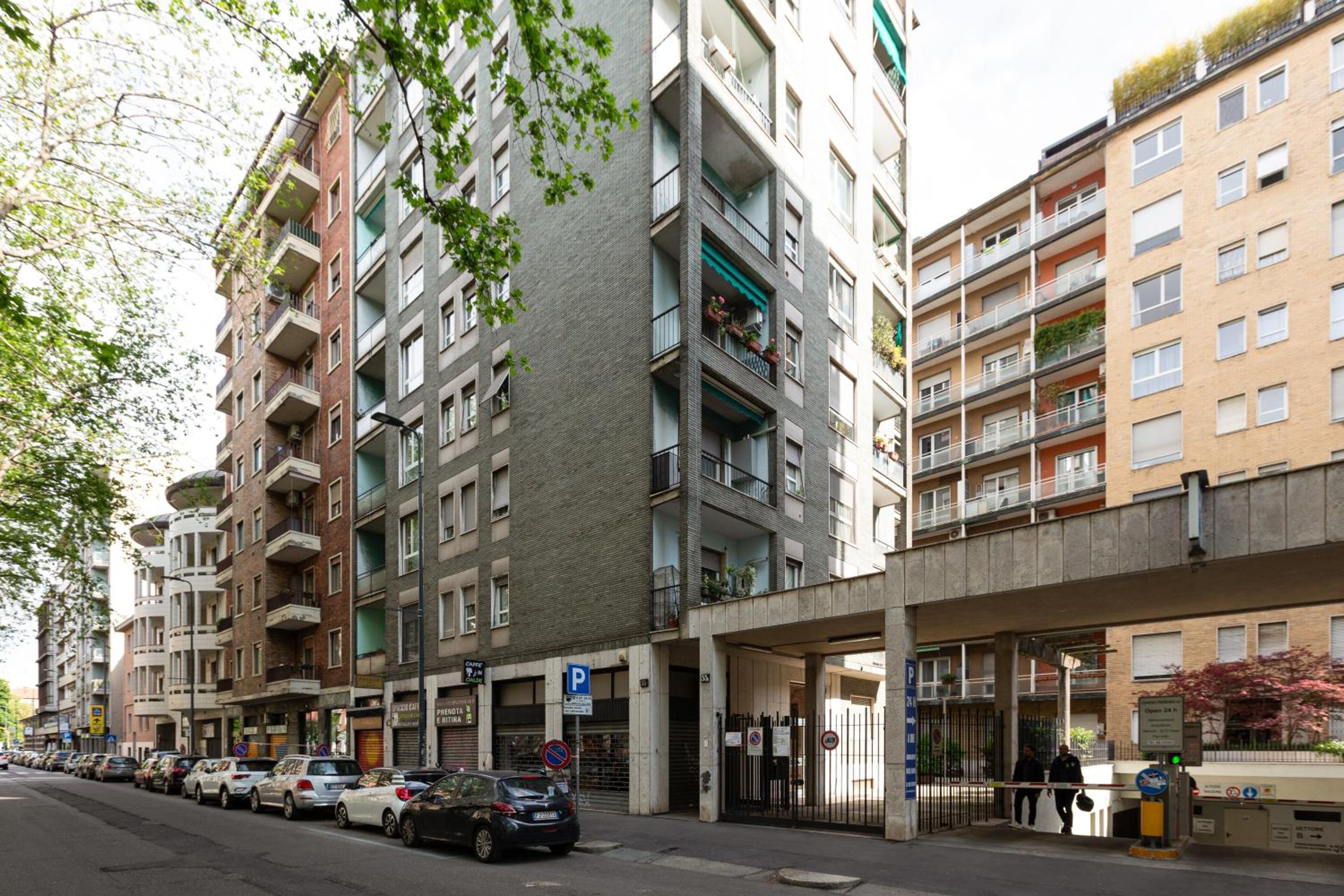 Gerusalemme M5 Yellow Studio with Closed Balcony!