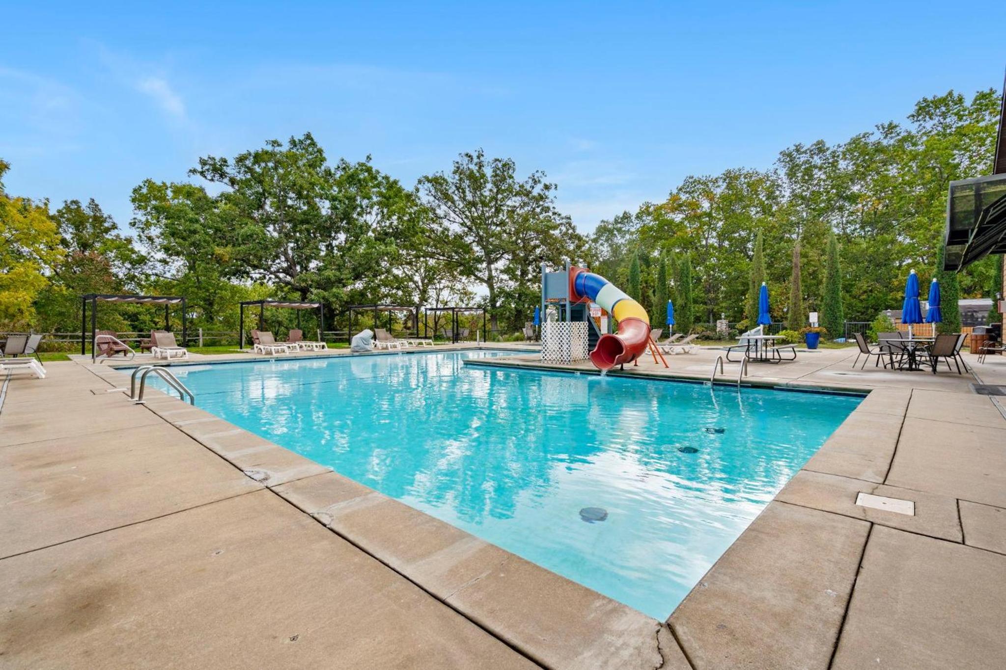 Serenity Oaks Lodge view 4