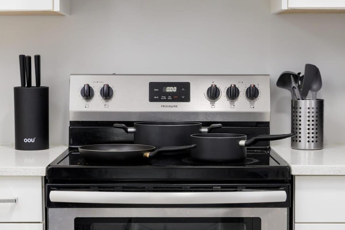 2 BR Basement Suite for 6 ppl in Delta