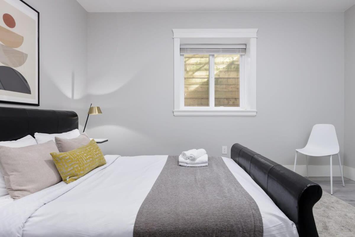 2 BR Basement Suite for 6 ppl in Delta