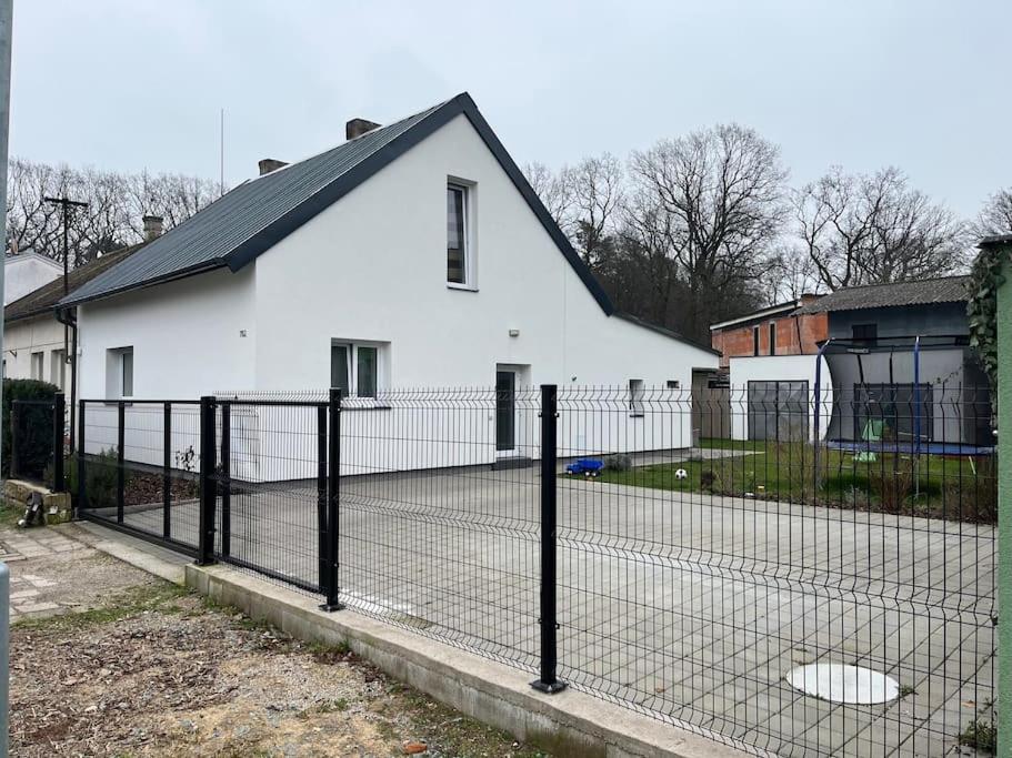 Rodinný dům se zahradou - Pardubice Svítkov