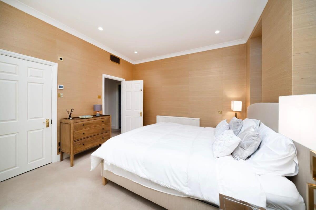Stylish 2-Bed Flat in London
