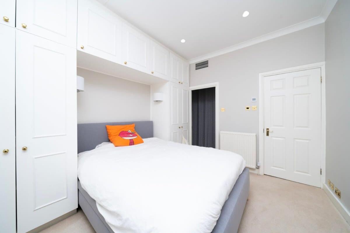 Stylish 2-Bed Flat in London