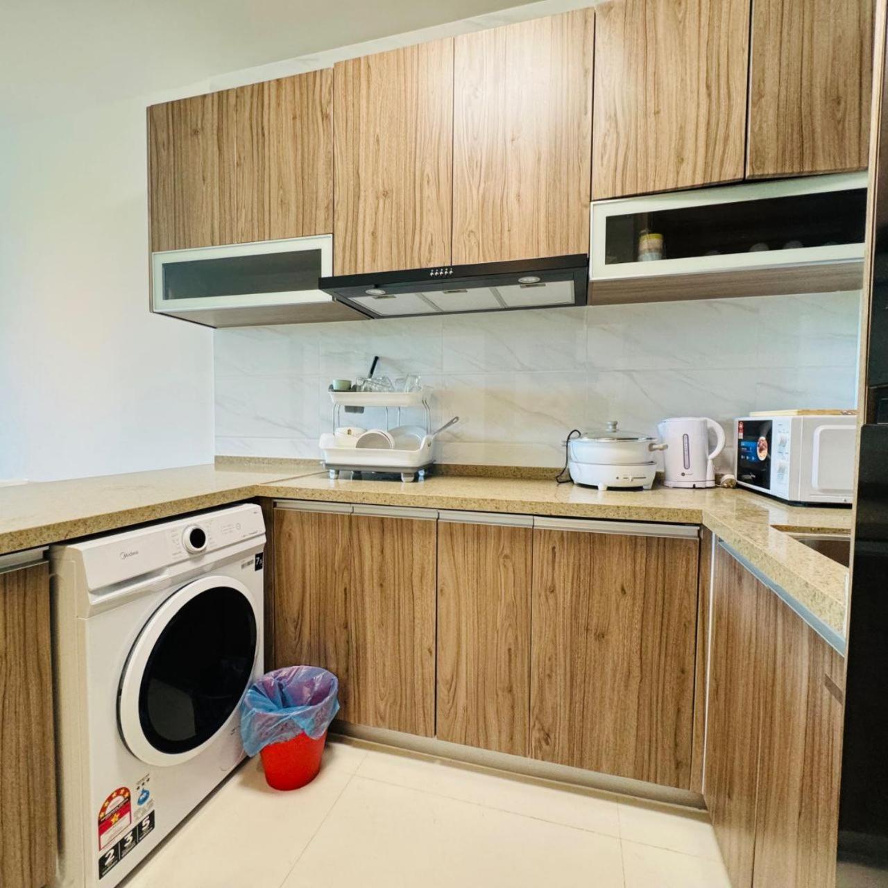 Cozy 2B1R condo near supermarket forest city photo 4