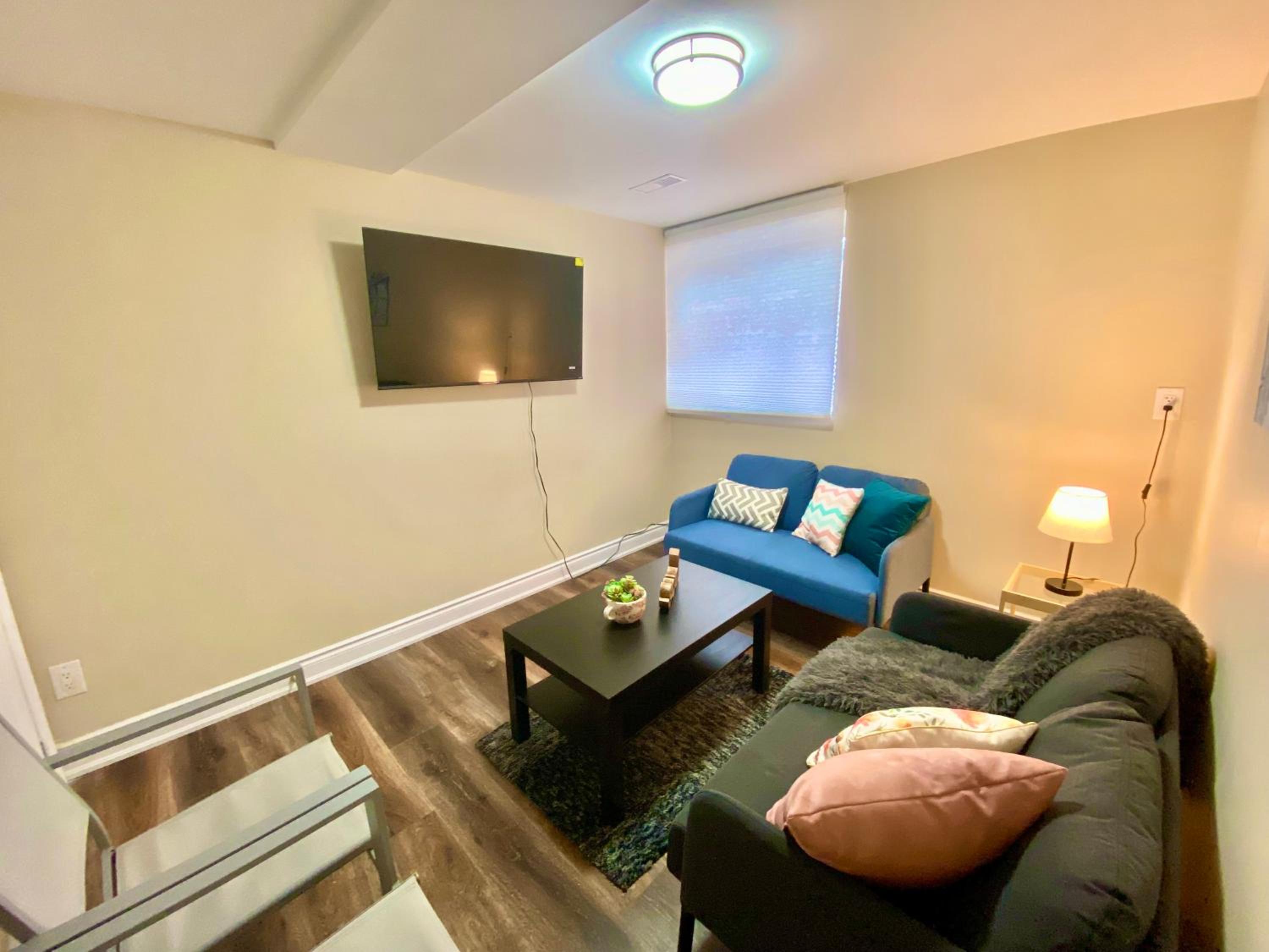 Relaxing 3 Bedroom Basement Stay