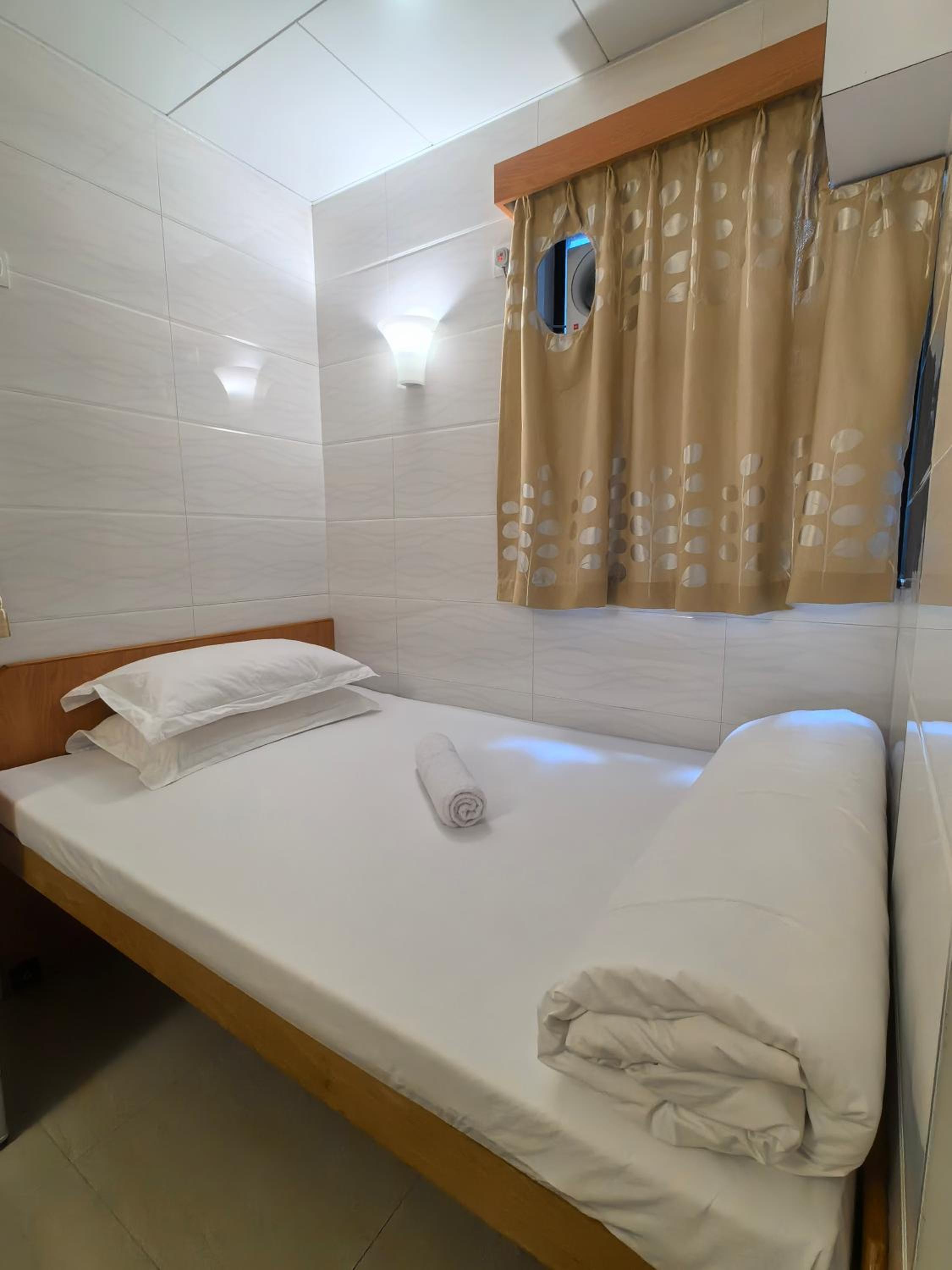 Hong Kong Sun Guest House