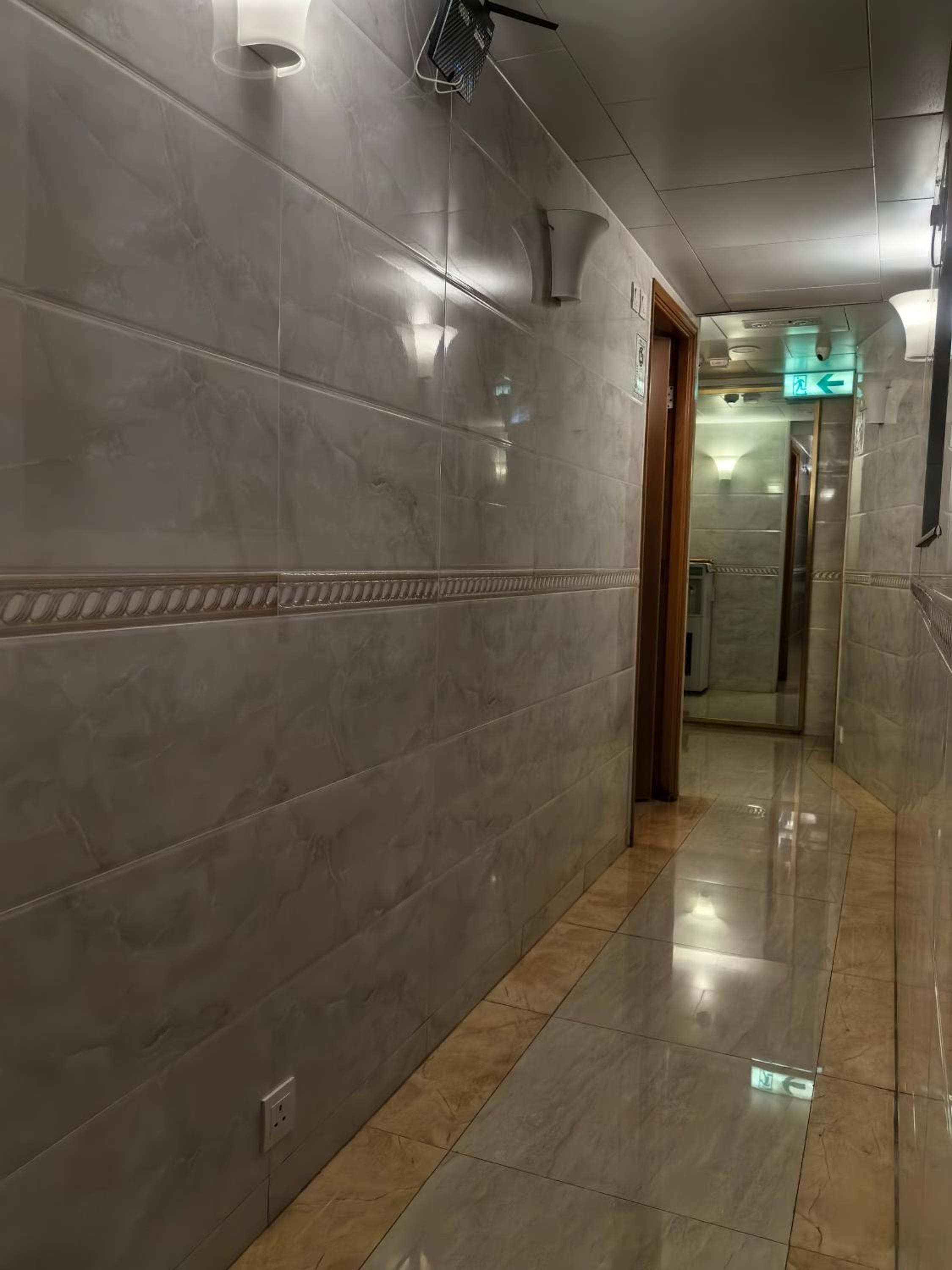 Hong Kong Sun Guest House