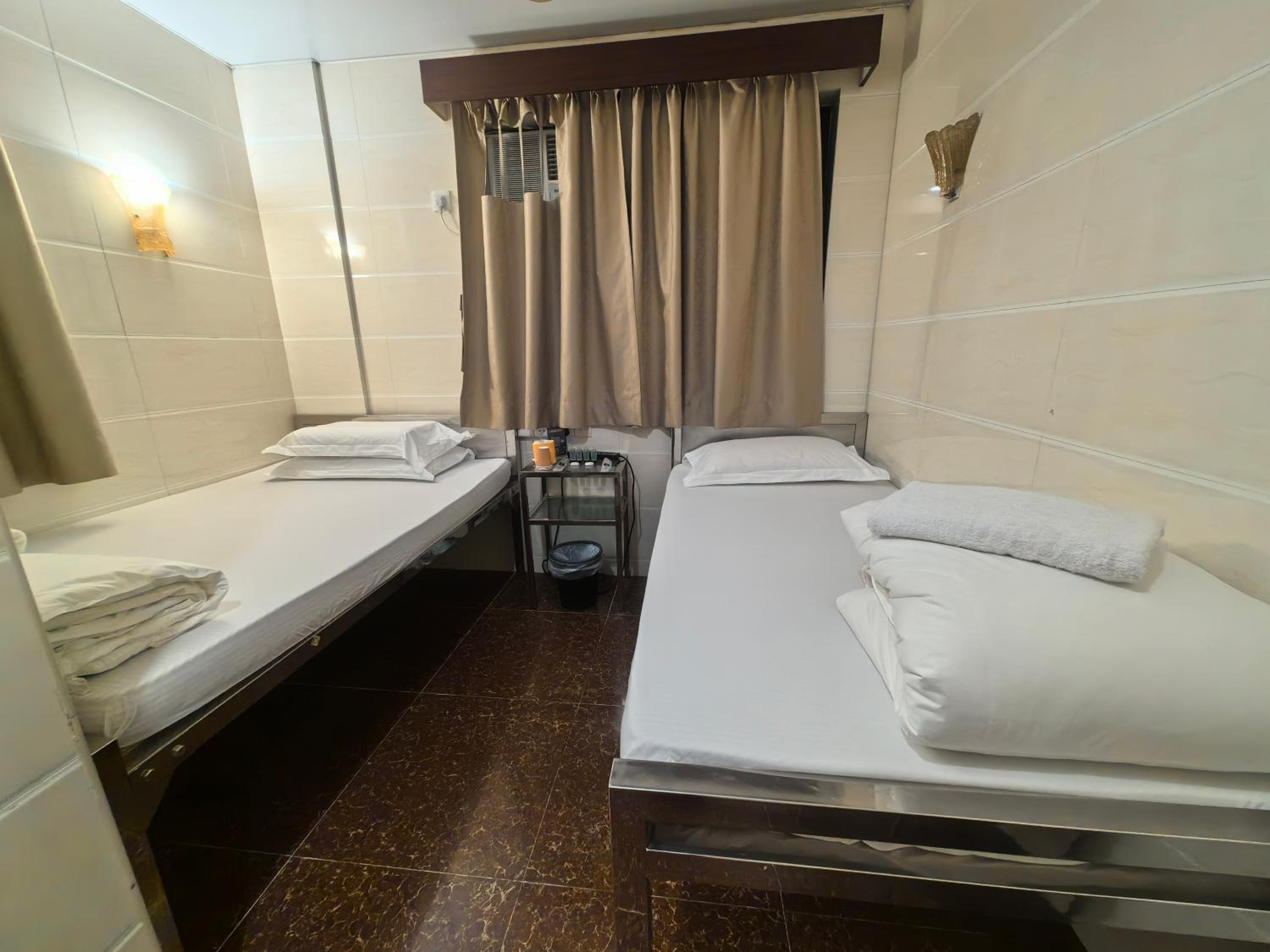 Hong Kong Sun Guest House