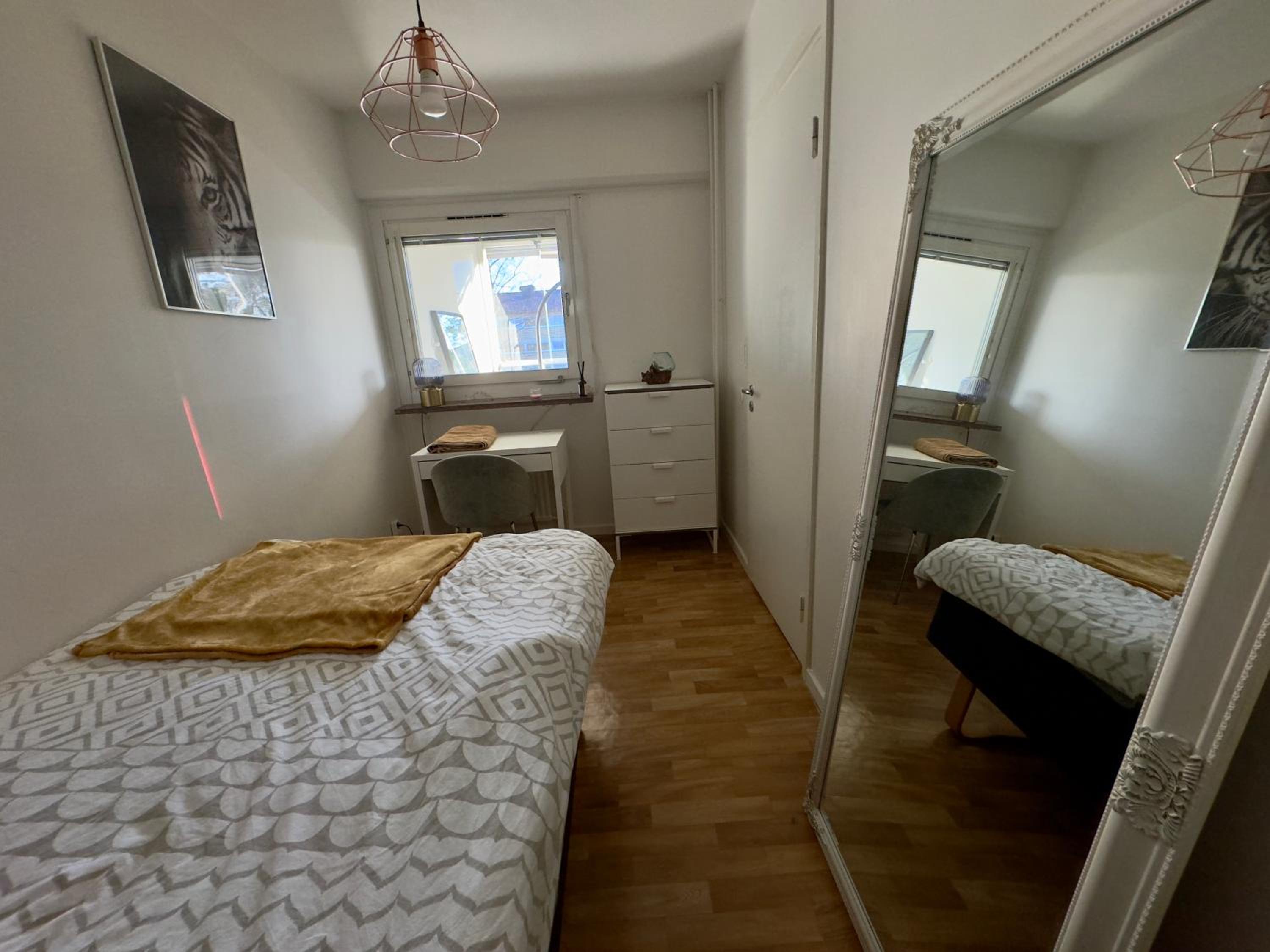 Exotisk lägenhet/ Friparkering